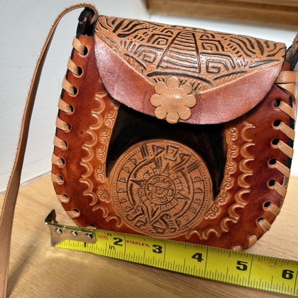 Leather handmade tooled small purse snap closure Mexico camel brown - Picture 6 of 9